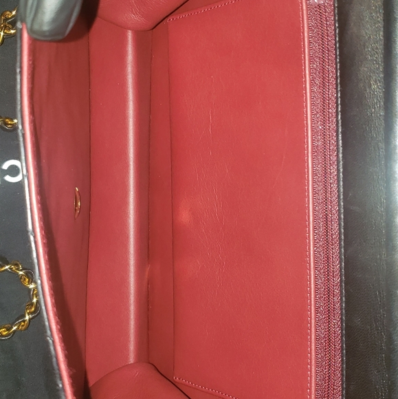 Chanel Classic Quilted Lambskin Bag FULL SET, BOX AND DUSTBAG Series 2 - Picture 11 of 16